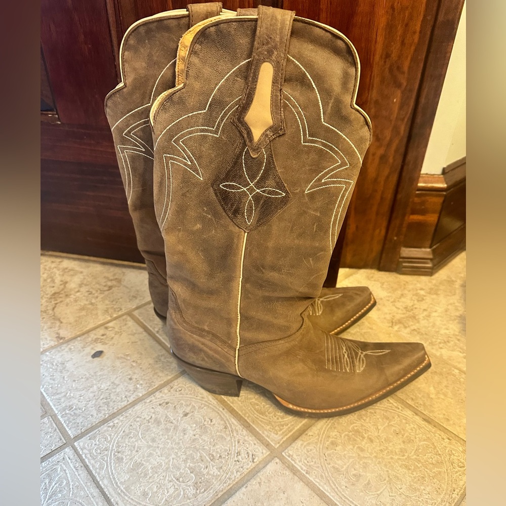 Miranda Lambert Cowboy Boots